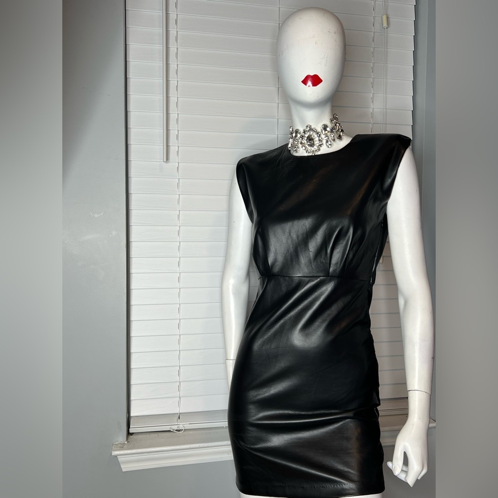 Dress - Picture 2 of 4